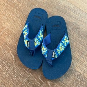 Teva flip flops size 13
